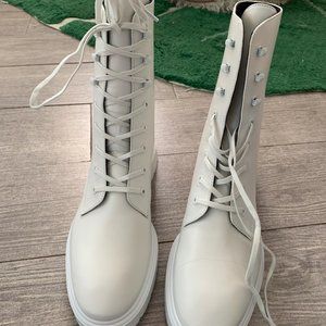 NWT Stuart Weitzman - MCKENZEE BOOT - size 8